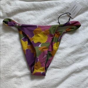 Cheeky bikini bottoms